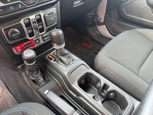 Used 2023 Jeep Wrangler Unlimited Rubicon 4xe image 18