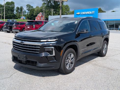 Used 2026 Chevrolet Traverse LT w/ Driver Confidence Package FWD image 7