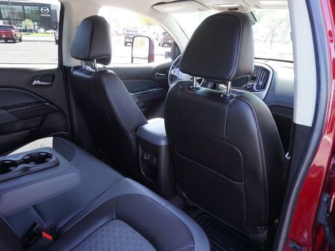 Used 2019 Chevrolet Colorado Z71 AWD/4WD image 13