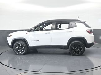 Used 2023 Jeep Compass Trailhawk video 3