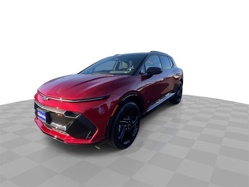 Used 2025 Chevrolet Equinox EV RS image 3