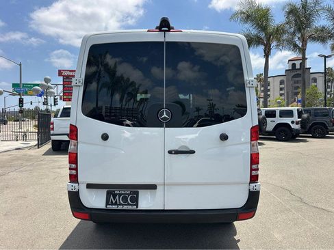 Used 2015 Mercedes-Benz Sprinter 2500 image 11