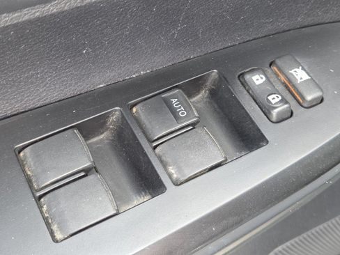 Used 2019 Toyota Tundra SR5 AWD/4WD image 28
