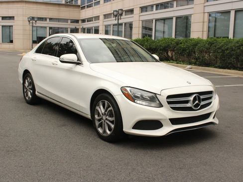 Used 2015 Mercedes-Benz C 300 4MATIC Sedan image 1