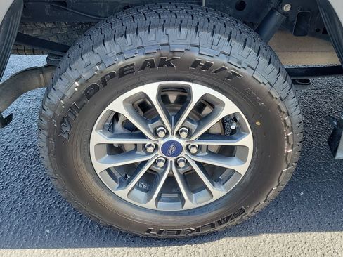Certified 2021 Ford F150 XLT w/ Trailer Tow Package RWD image 5