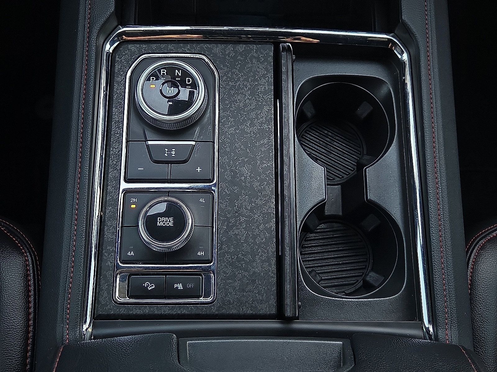 Used 2024 Ford Expedition Limited AWD/4WD image 18