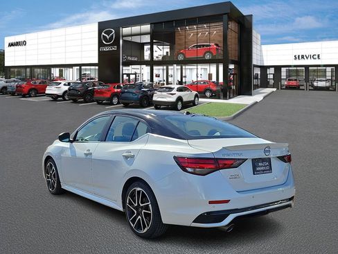 Used 2024 Nissan Sentra SR image 3