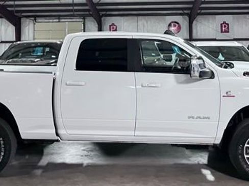 Used 2024 RAM 2500 Laramie w/ Safety Group AWD/4WD image 3