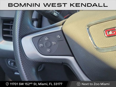 Used 2023 GMC Terrain SLE w/ Driver Convenience Package image 13