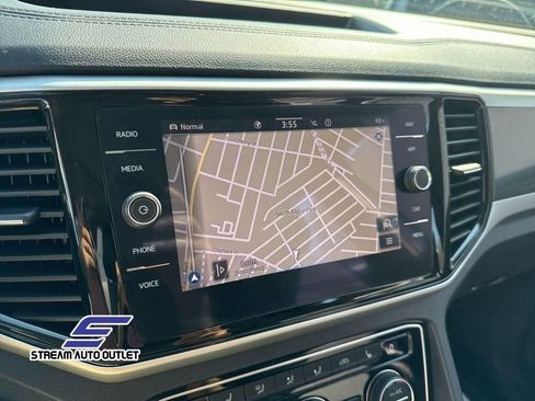 Used 2022 Volkswagen Atlas SEL R-Line image 41