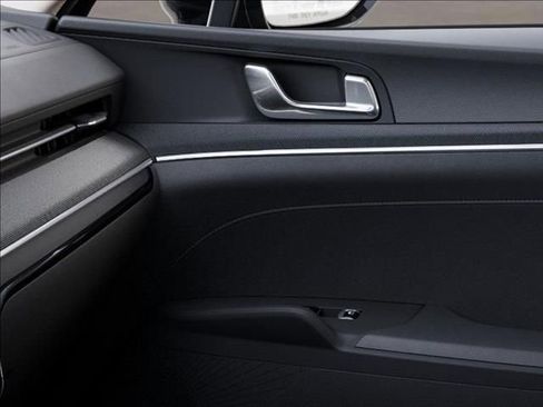 Used 2025 Kia K5 LXS image 25