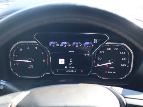 Used 2022 GMC Sierra 2500 AT4 w/ AT4 Premium Plus Package image 18