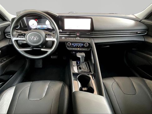 Used 2021 Hyundai Elantra Limited FWD image 7