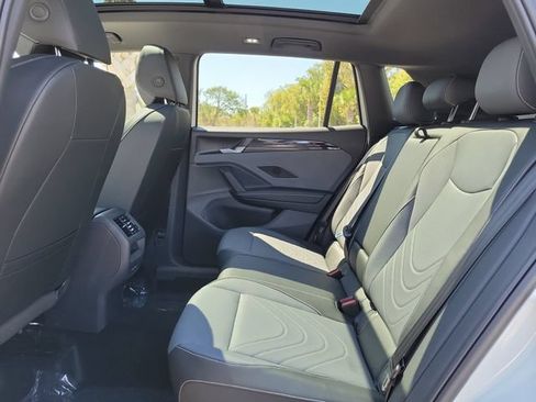 New 2026 Volkswagen Tiguan SE R-Line FWD image 12