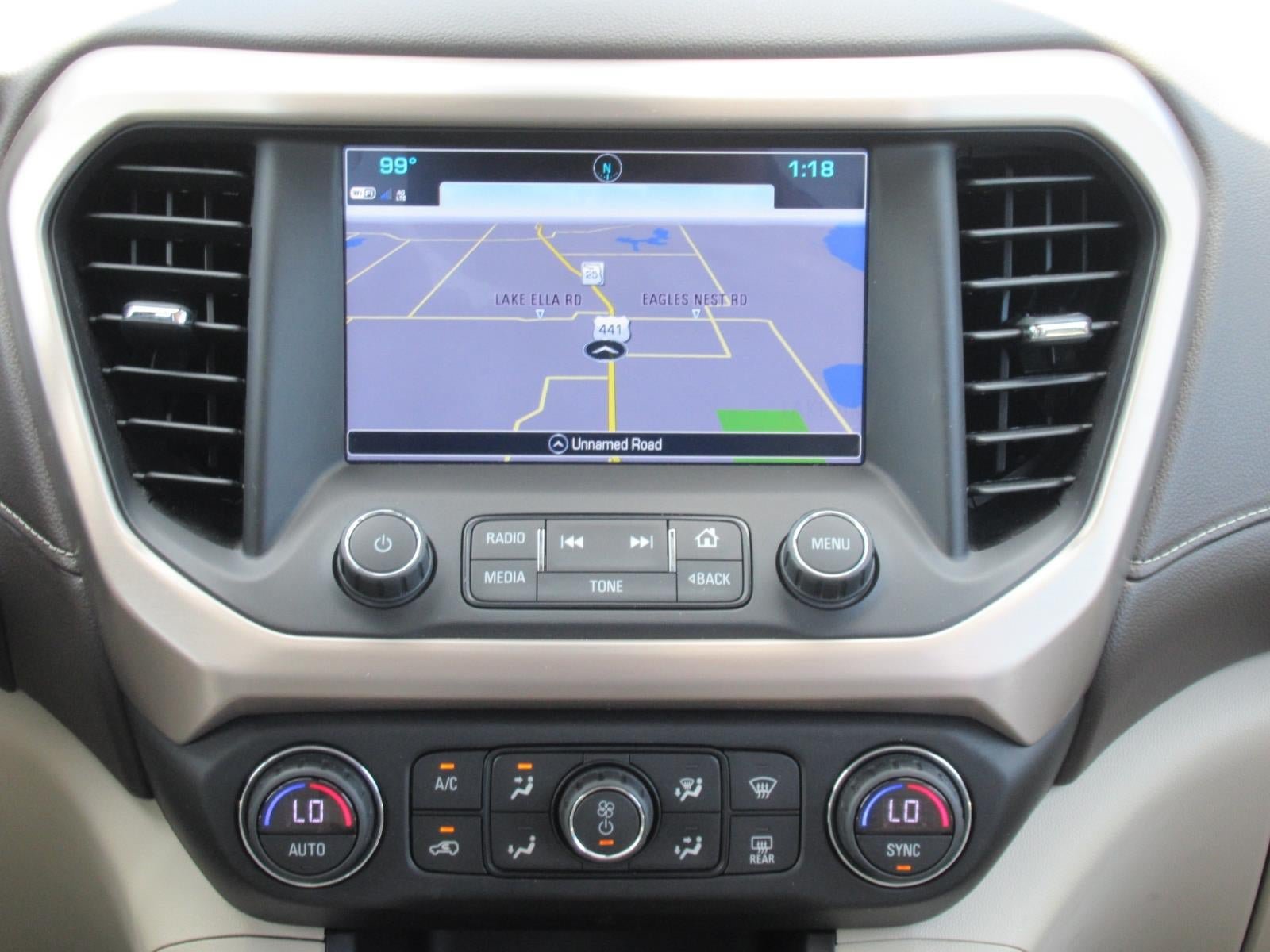 Used 2019 GMC Acadia Denali w/ Technology Package FWD image 15