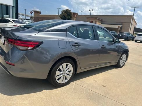 Used 2024 Nissan Sentra S FWD image 12