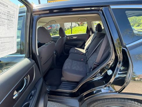 Used 2016 Nissan Rogue S AWD/4WD image 19