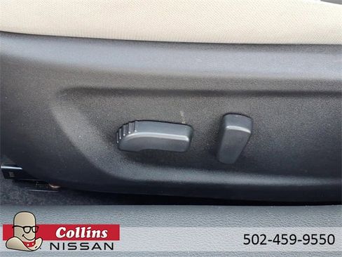 Used 2025 Nissan Altima 2.5 SV image 18