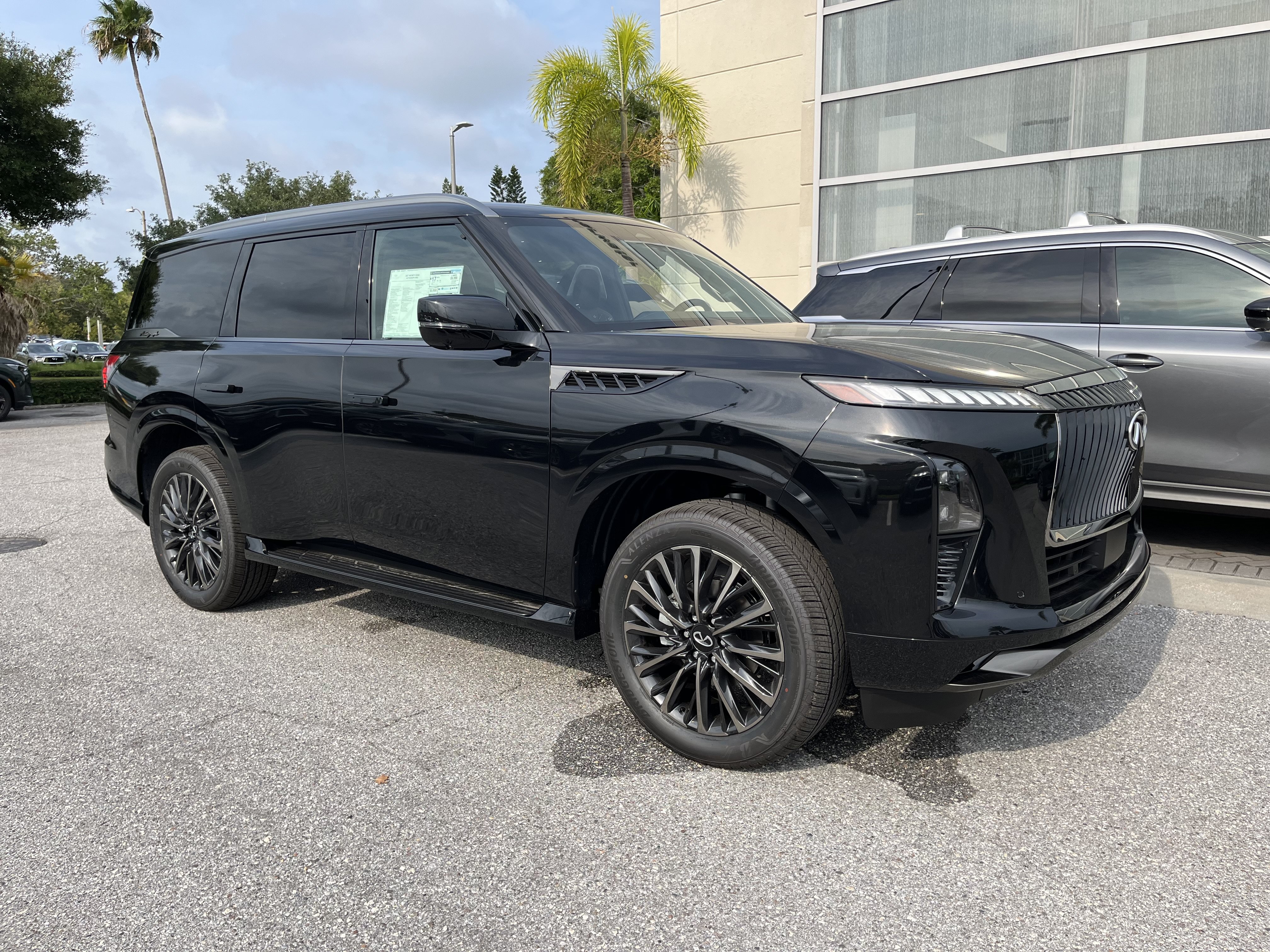 New 2027 INFINITI QX80 Autograph w/ Premium Cargo Package AWD/4WD image 7