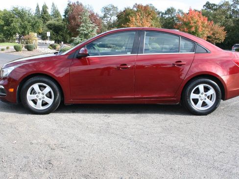 Used 2016 Chevrolet Cruze LT image 7