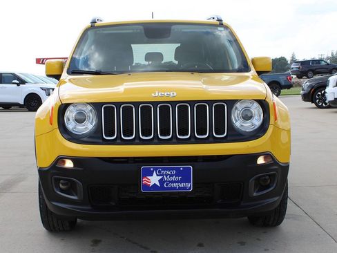 Used 2018 Jeep Renegade Latitude w/ Safety & Security Group AWD/4WD image 2