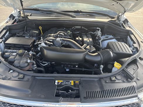 Used 2024 Dodge Durango SXT image 37