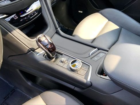 Used 2024 Cadillac XT5 Premium Luxury w/ Technology Package AWD/4WD image 16