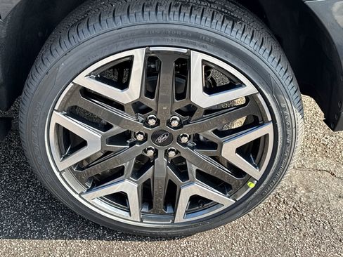 New 2026 Ford Expedition Max Platinum image 22