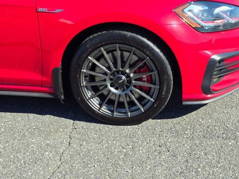 Used 2021 Volkswagen GTI SE image 2