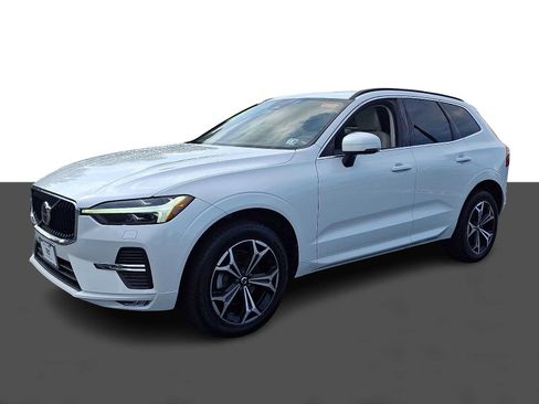 Used 2022 Volvo XC60 B5 Momentum w/ Climate Package AWD/4WD image 3