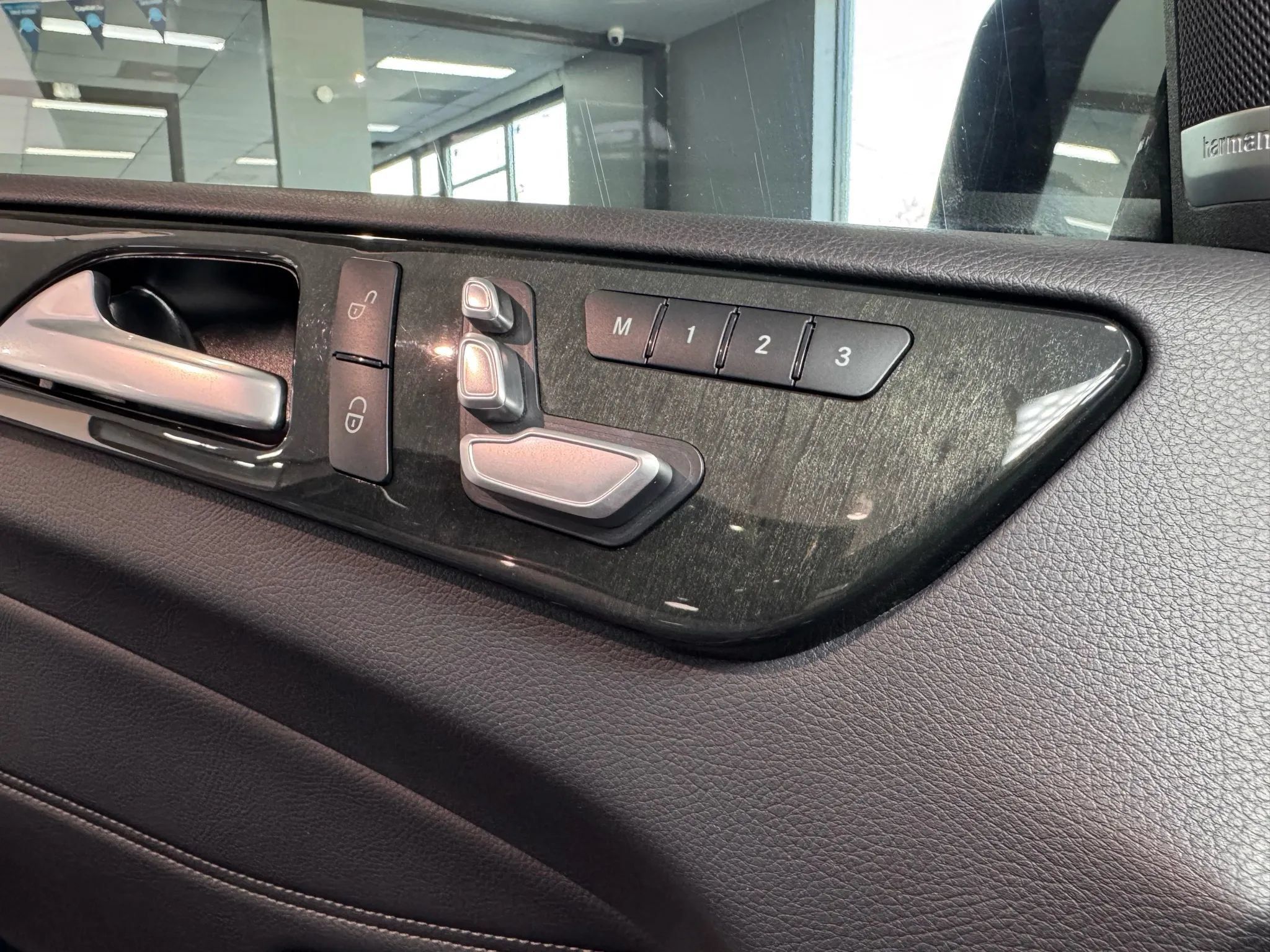 Used 2019 Mercedes-Benz GLS 550 4MATIC image 11