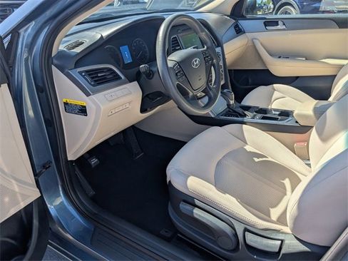 Used 2016 Hyundai Sonata SE image 6