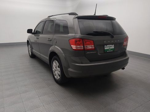 Used 2019 Dodge Journey SE FWD image 5