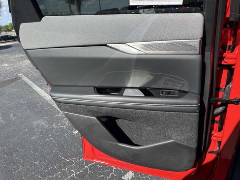 Certified 2025 Cadillac Optiq Sport 1 AWD/4WD image 14