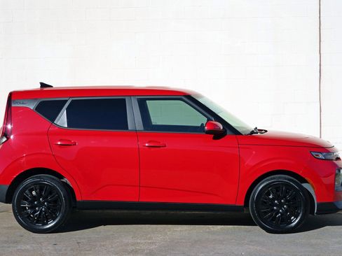 Used 2021 Kia Soul LX FWD image 44