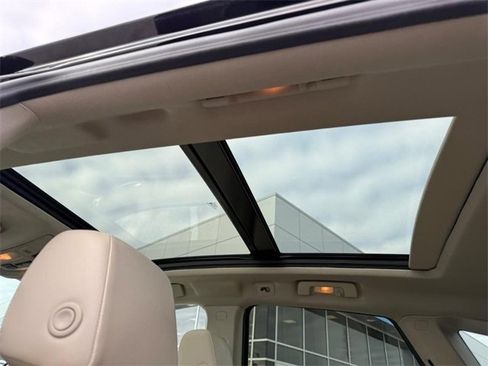 Used 2012 Cadillac SRX Premium image 11