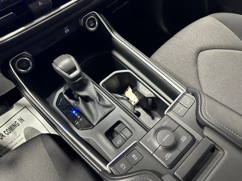 Used 2025 Toyota Grand Highlander AWD image 41