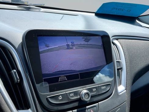 Used 2021 Chevrolet Malibu LS w/ Driver Confidence Package II FWD image 19