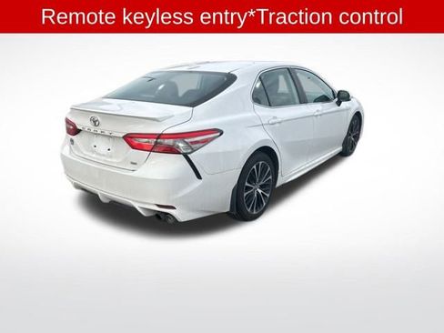 Used 2019 Toyota Camry SE image 5