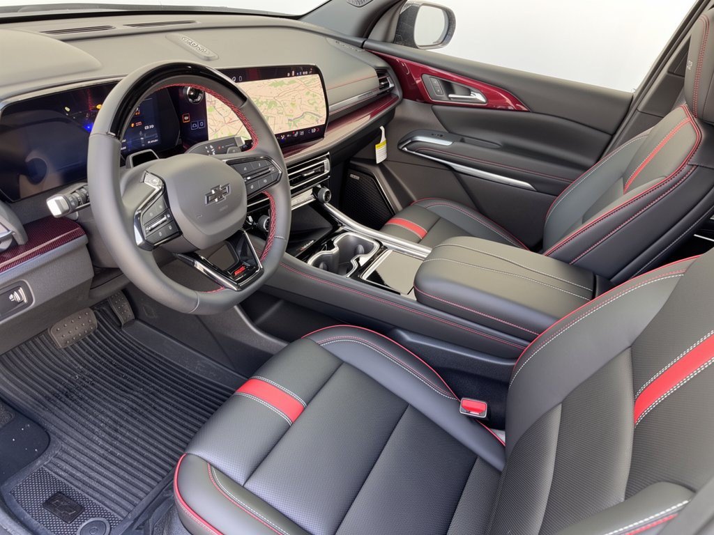 New 2027 Chevrolet Traverse RS w/ LPO, Floor Liner Package FWD image 4