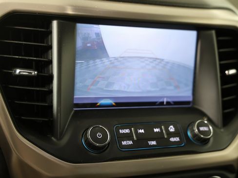 Used 2018 GMC Acadia Denali image 14