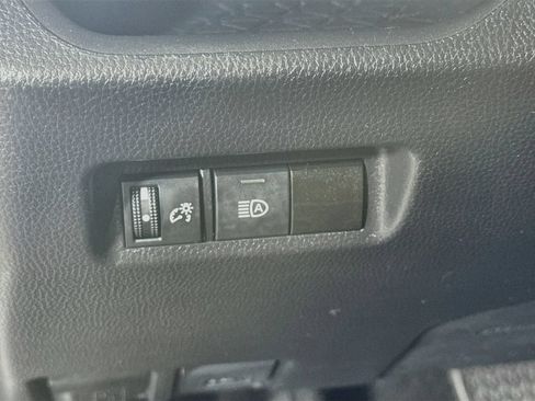 Used 2021 Toyota RAV4 LE w/ Carpet Mat Package (TMS) AWD/4WD image 19