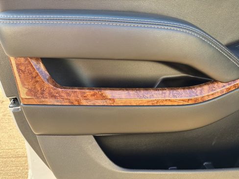 Used 2018 Chevrolet Tahoe Premier image 38