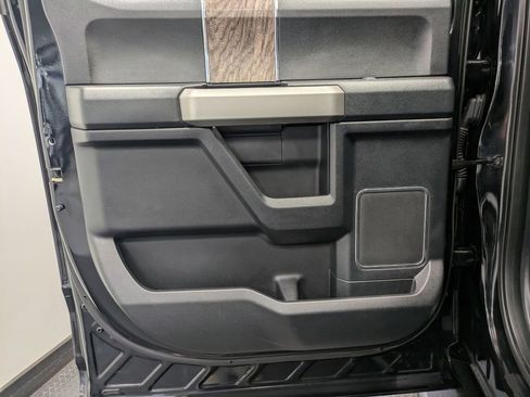 Used 2019 Ford F350 Lariat w/ Lariat Ultimate Package image 22