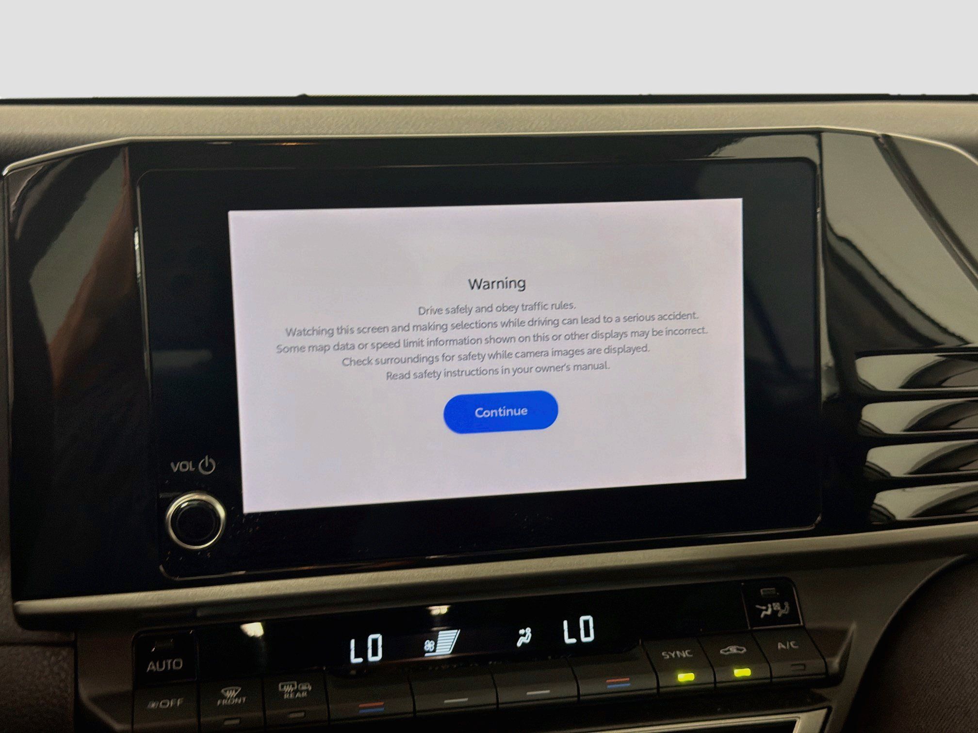 Used 2025 Toyota Camry LE FWD image 19