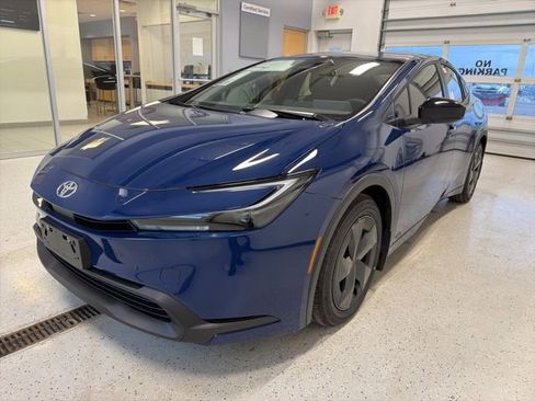 New 2026 Toyota Prius LE image 5