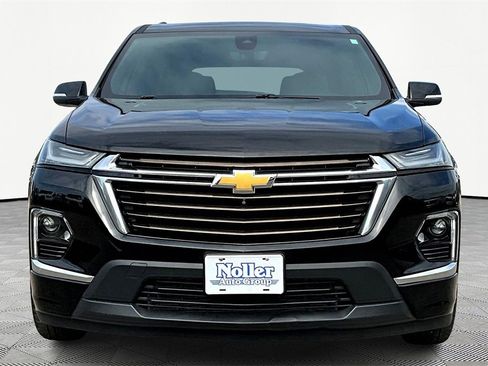 Used 2023 Chevrolet Traverse High Country image 3