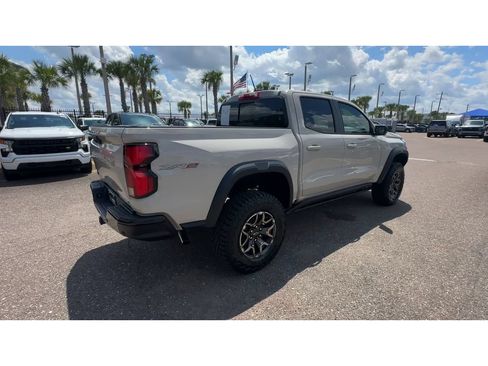 Used 2026 Chevrolet Colorado ZR2 w/ Technology Package AWD/4WD image 2