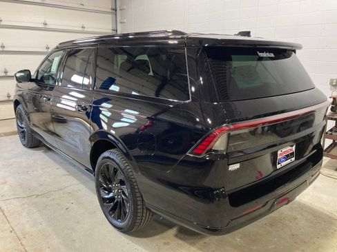 Used 2026 Lincoln Navigator L Reserve w/ Jet Appearance Package AWD/4WD image 16