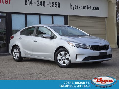 Used 2017 Kia Forte LX image 1